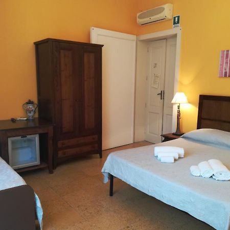 B&B A Due Passi Dal Mare Шилла Екстер'єр фото