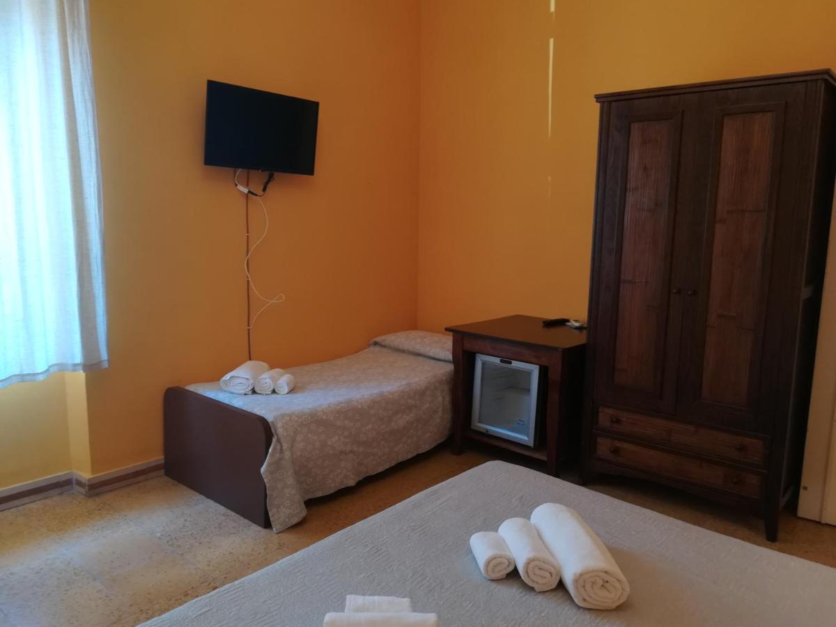 B&B A Due Passi Dal Mare Шилла Екстер'єр фото