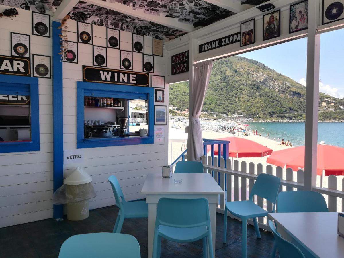 B&B A Due Passi Dal Mare Шилла Екстер'єр фото